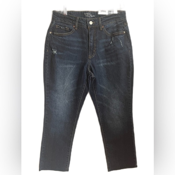 Time and Tru Size 8  High Rise Straight Crop Jean NWT - Picture 1 of 5